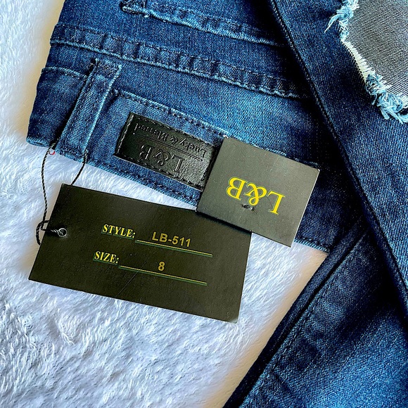*NWT* L&B, “Lucky & Blessed” Dark Wash, Distressed Knee Skinny Jeans - Picture 5 of 8